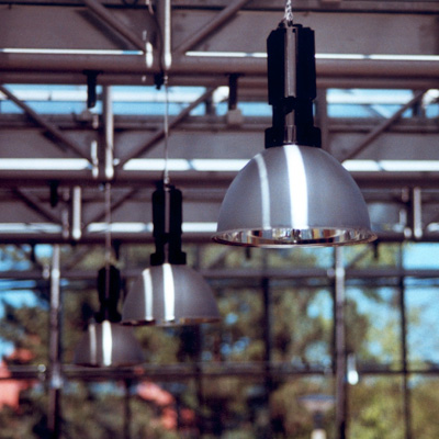Foto zeigt Lampen im Bauhaus Design