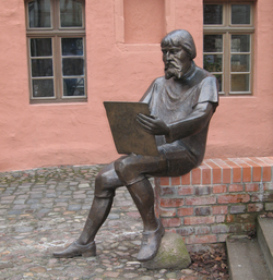 Statue Lucas Cranach